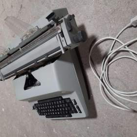 Foto inzerátu Elektrický psací stroj RTPAHb CHORD