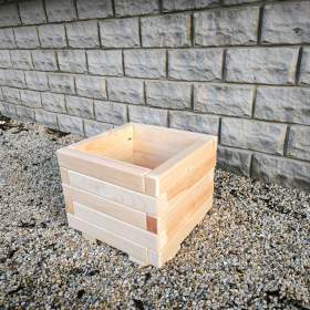 Foto inzerátu Dřevěný květináč, truhlík