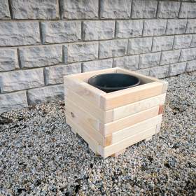 Foto inzerátu Dřevěný květináč, truhlík