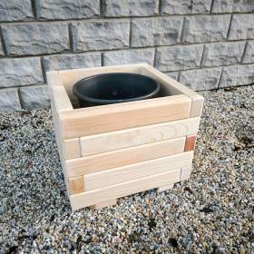 Foto inzerátu Dřevěný květináč, truhlík