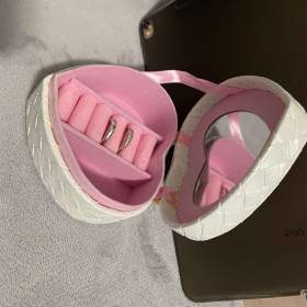 Foto inzerátu Perleťová šperkovnice