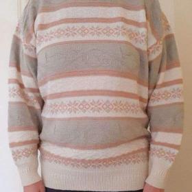 Foto inzerátu Svetr dámský, světlý norský vzor - vel. L