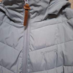 Foto inzerátu Prodám dámskou šedou zimní bundu S