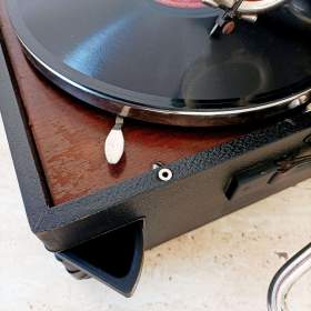 Foto inzerátu His Master’s Voice - starožitný gramofon na kliku ze 20. let, top stav, plně funkční