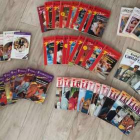 Foto inzerátu Harlequin 50 dílu čtení pro ženy či dívčí romany