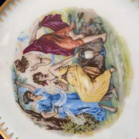 Foto inzerátu Český porcelán - talíř Tři Grácie, modrý kobalt