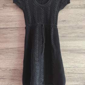 Foto inzerátu Dívčí šaty vel. S