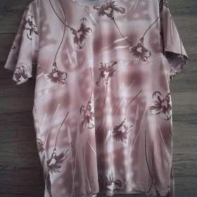 Foto inzerátu Dámské triko vel. M - L