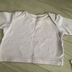 Foto inzerátu Set novorozeneckého oblečení triko sukně