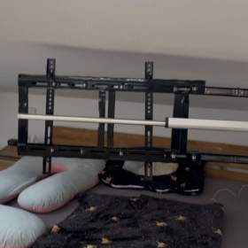 Foto inzerátu Prodám plně elektrický TV stojan výsuvný a výklopný 