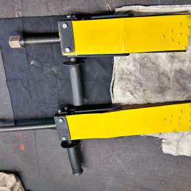 Foto inzerátu Prodám RÓBUSNÍ Mechanický klín DOMÁCÍ VÝROBY