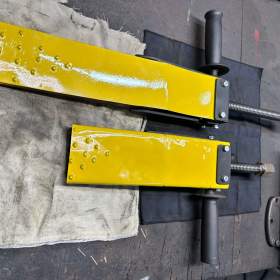 Foto inzerátu Prodám RÓBUSNÍ Mechanický klín DOMÁCÍ VÝROBY