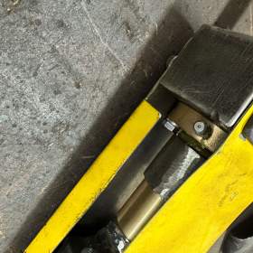 Foto inzerátu Prodám RÓBUSNÍ Mechanický klín DOMÁCÍ VÝROBY