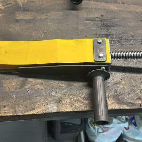 Foto inzerátu Prodám RÓBUSNÍ Mechanický klín DOMÁCÍ VÝROBY