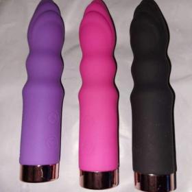 Foto inzerátu Nový nepoužitý vibrátor