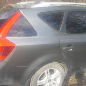 Kia Ceed kombi 2008 1.6 16v benzín -  díly z vozu, motor, alu kola r16 / 19387472