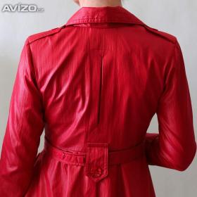 Foto inzerátu Červený kabátek se sukýnkou vel XXXS