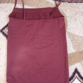 Foto inzerátu Dámské tílko vínové 