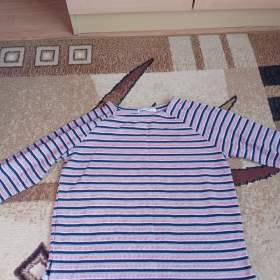 Fotka k inzerátu Triko s pruhy  / 19390518