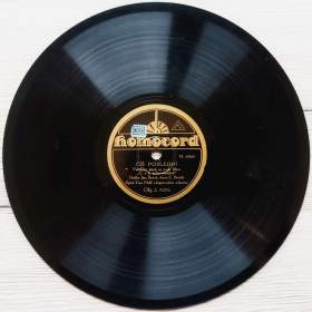 Foto inzerátu Šelaková gramodeska C. a K. polní maršálek z roku 1930