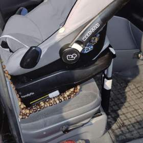 Autosedačka se základnou Isofix / 19393853