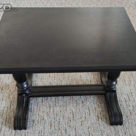 Malý černý stůl / 19400035