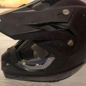 Prodám motokrosovou přilbu / 19403323