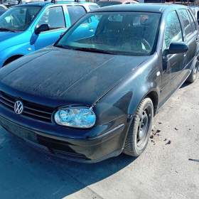 Volkswagen Golf IV 1.6 16V ( AZD ) 77kW r.2000 černá / 19405981