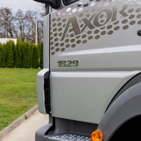 Foto inzerátu MERCEDES AXOR 1829 VALNÍK + HYDRAULICKÁ RUKA EURO5