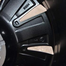 Foto inzerátu Š.Superb III, VW Passat B8- NOVÝ letní Alu komplet 215/55R17 Pirelli