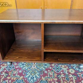 Foto inzerátu Dřevěná obývací stěna / sestava (Dřevotvar)