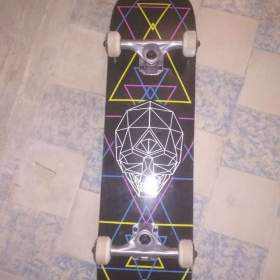Prodám Skateboard / 19419366