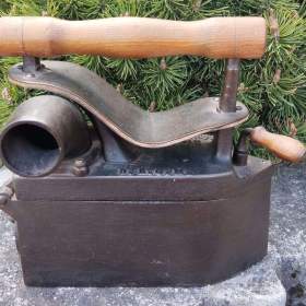 Obrovská komínová velmi stará sbírková žehlička D. R. G. M. -  9KG! !  / 19419485