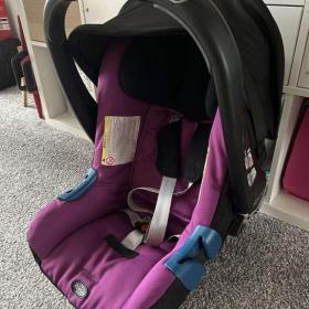 Foto inzerátu Prodám zánovní dětskou autosedačku Britax Römer Baby-Safe Plus SHR II Cool Berry