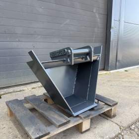 Fotka k inzerátu Lopata lichoběžníková 25- 70cm 1,5- 2,5t / 18134798