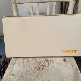 Aktivní satelitní anténa SelfSat, vhodná do estetických prostor 500x300mm / 19421586