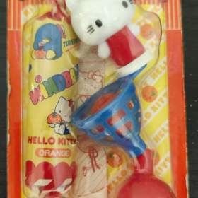 Foto inzerátu Lízátko a hračka HELLO KITTY