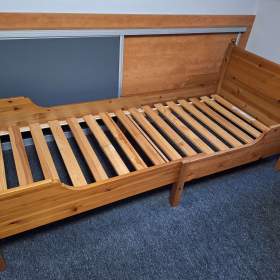 Prodám rostoucí postel 80cm x 2m, masiv, barva dub / 19426558