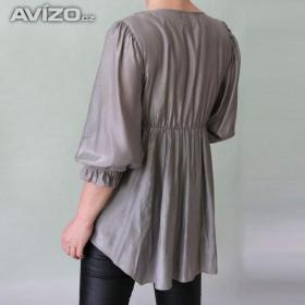 Foto inzerátu Stříbrošedá tunika s černou krajkou vel.38-40