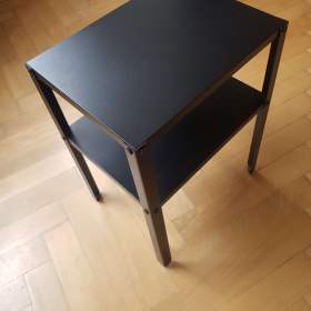 FOR FREE:  small side table Knarrevik from IKEA / 19429439