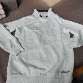 Fotka k inzerátu Světle šedá mikina / 16907510