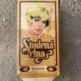 Fotka k inzerátu Retro kovové a dřevěné natáčky+ retro 71 kusů studená vlna / 14140073