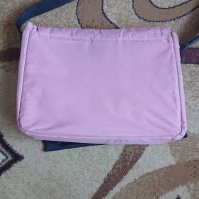 Foto inzerátu Dámská taška přes rameno na notebook 