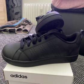 Dětské tenisky Adidas nové  / 19432628