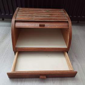 Foto inzerátu Dřevěný chlebnik