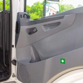 Foto inzerátu MERCEDES ATEGO 1224 HÁKOVÝ NOSIČ KONTEJNERŮ HYDRAULICKÁ RUKA