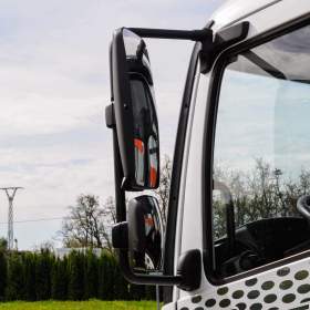 Foto inzerátu MERCEDES ATEGO 1224 HÁKOVÝ NOSIČ KONTEJNERŮ HYDRAULICKÁ RUKA