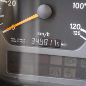 Foto inzerátu MERCEDES ATEGO 1224 HÁKOVÝ NOSIČ KONTEJNERŮ HYDRAULICKÁ RUKA