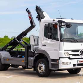 Foto inzerátu MERCEDES ATEGO 1224 HÁKOVÝ NOSIČ KONTEJNERŮ HYDRAULICKÁ RUKA