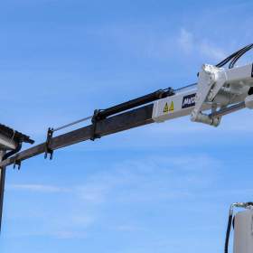 Foto inzerátu MERCEDES ATEGO 1224 HÁKOVÝ NOSIČ KONTEJNERŮ HYDRAULICKÁ RUKA